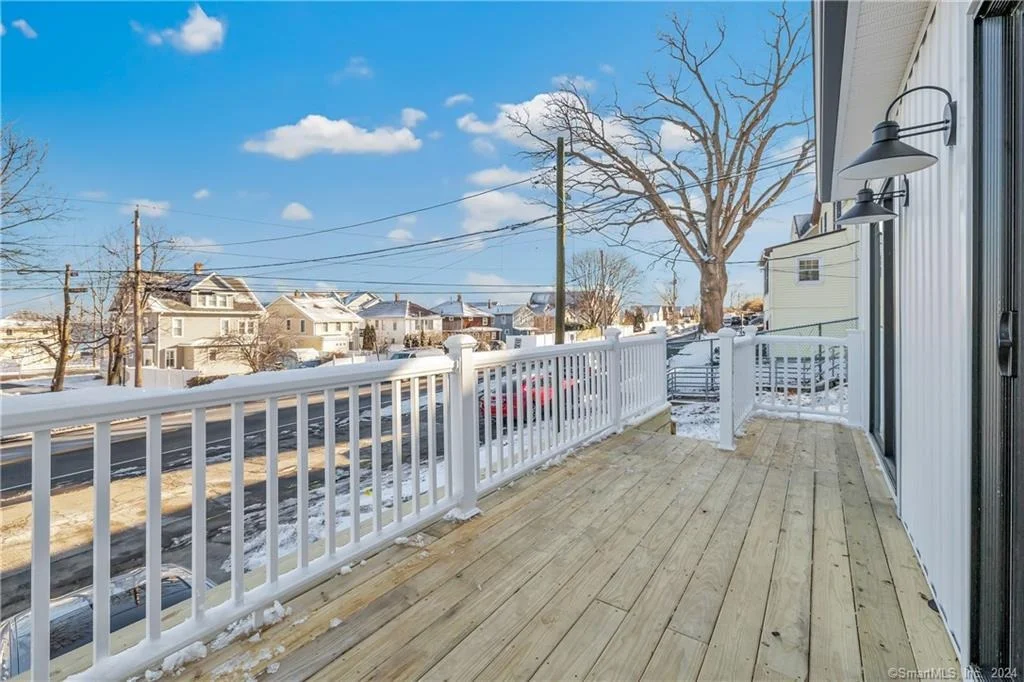 Photo of 39 Edgefield Avenue