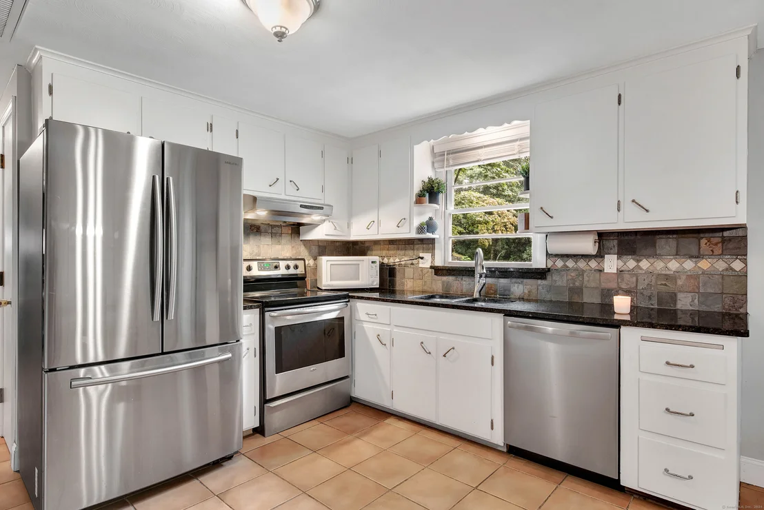 Photo of 1 Higgins Avenue