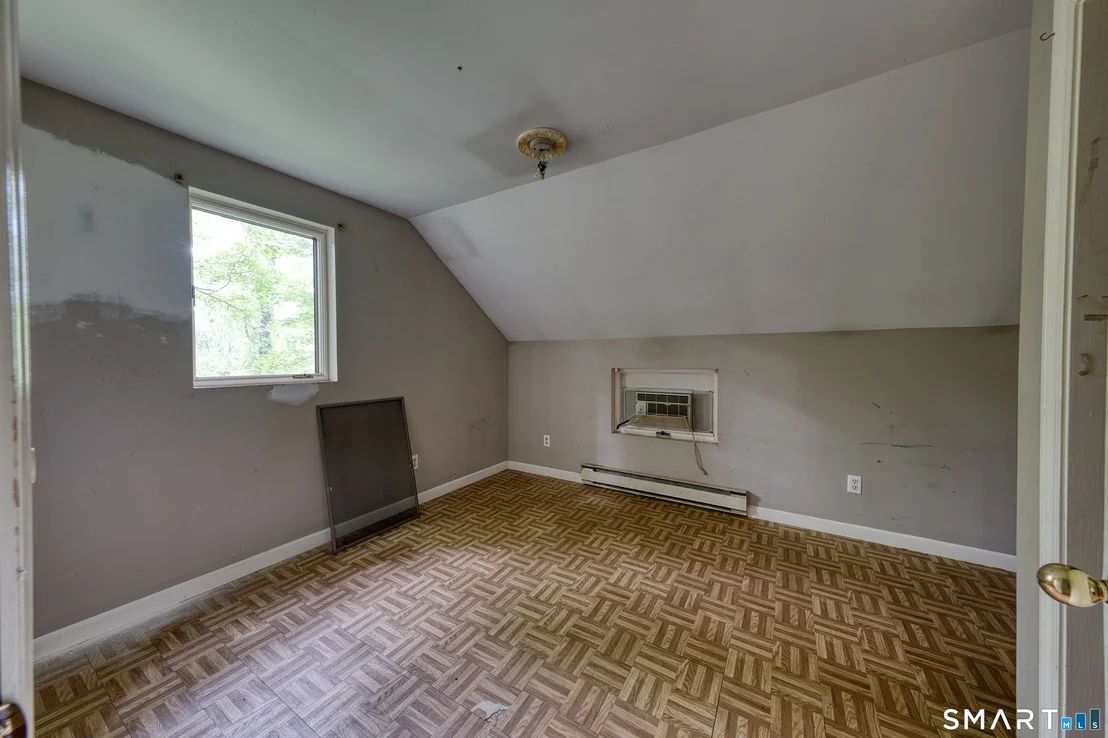 Photo of 102 Brookside Lane