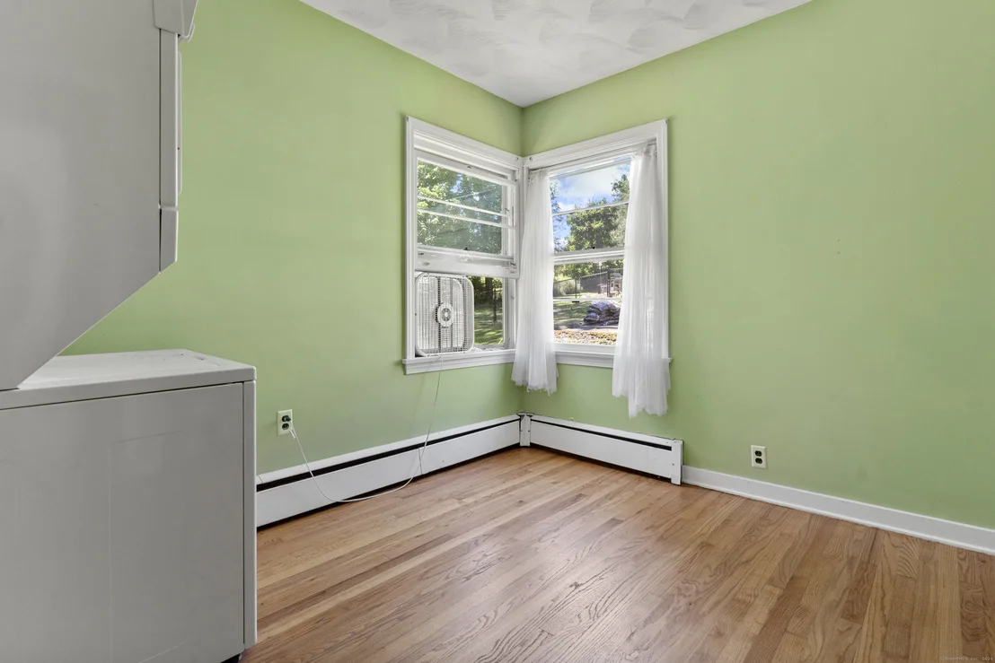 Photo of 39 Taft Circle