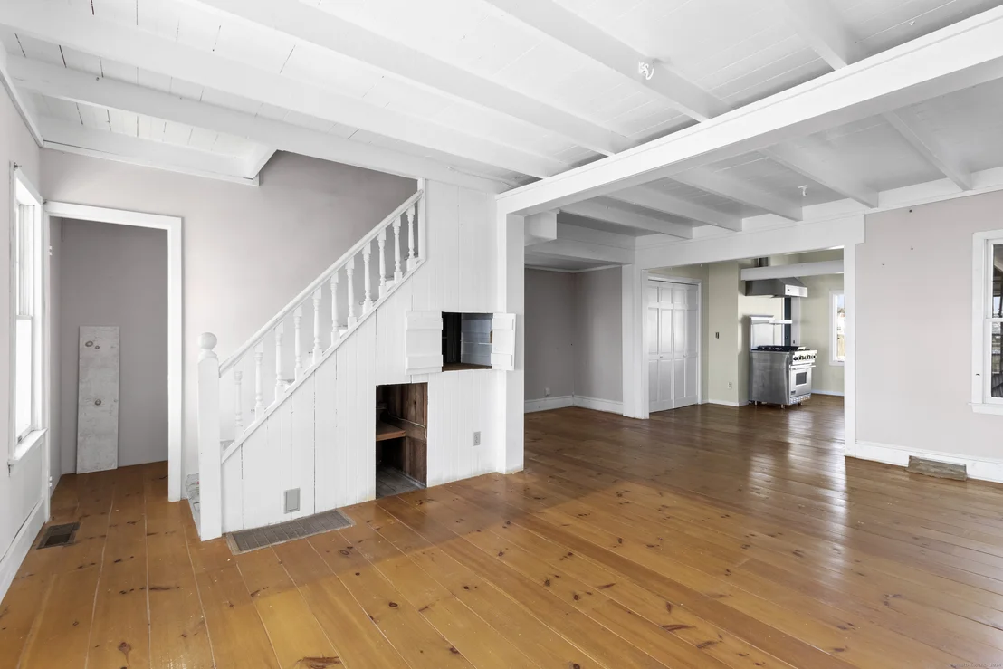 Photo of 275 Seaside Avenue