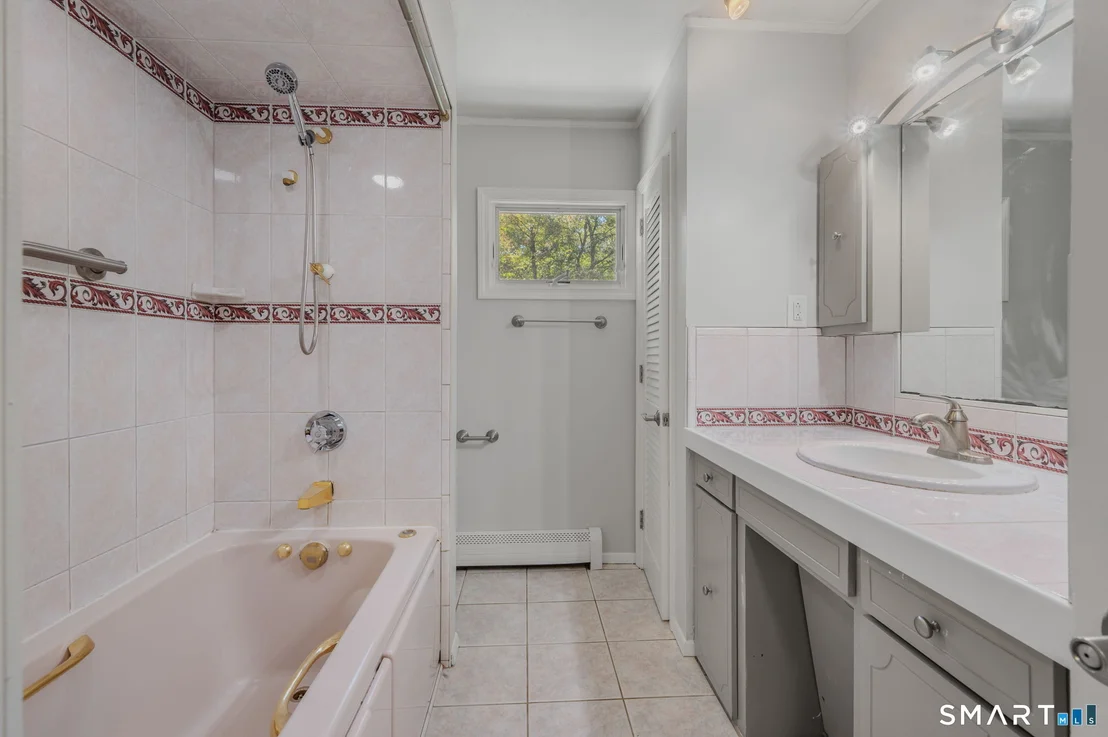 Photo of 6 Nemczuk Drive