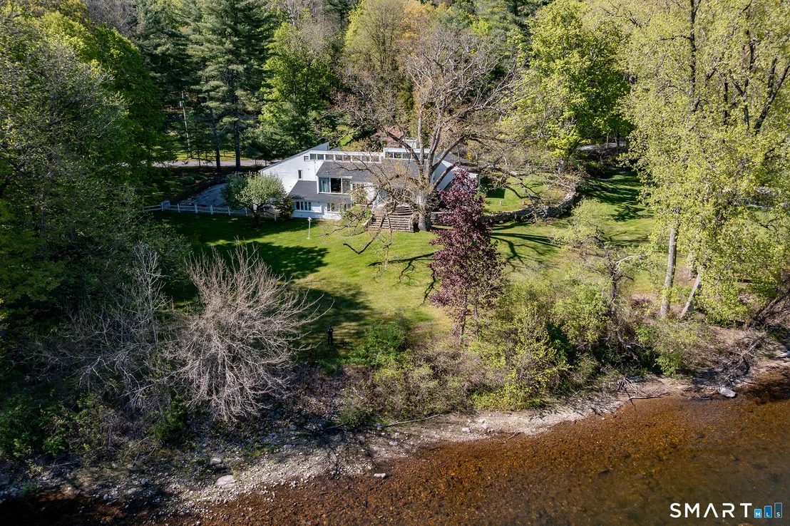 Photo of 35 River Road