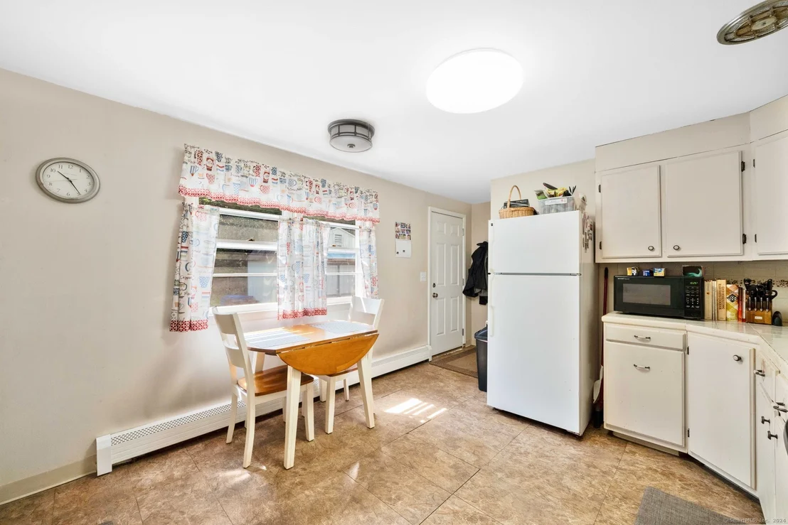 Photo of 2807 Ellington Road