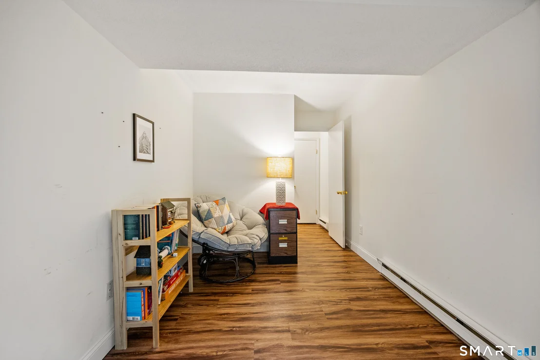 Photo of Unit 41D at 925 Oronoke Road