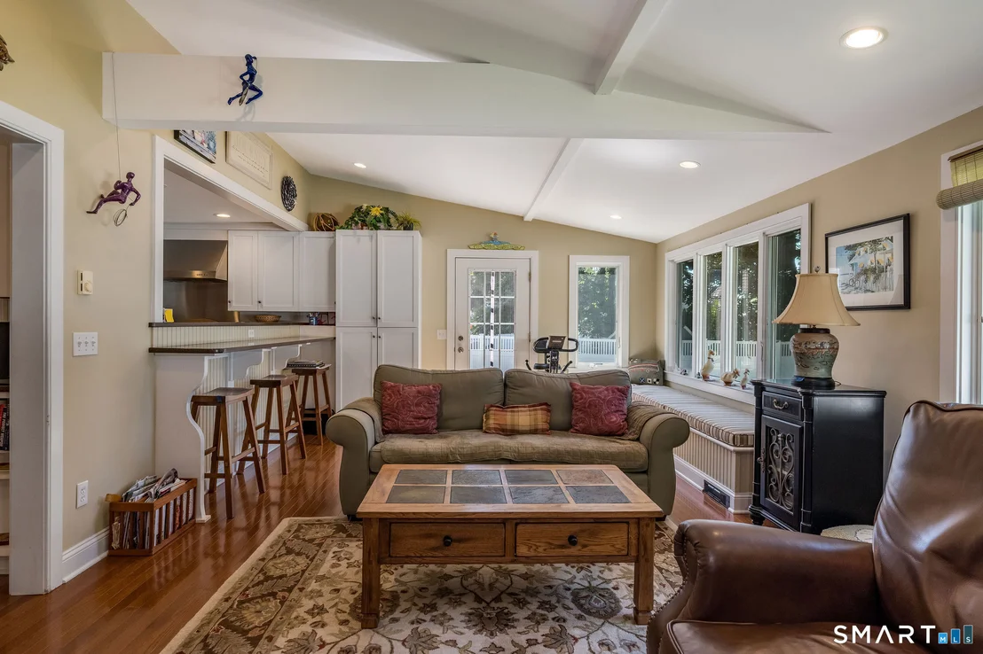 Photo of 145 Beach Park Road