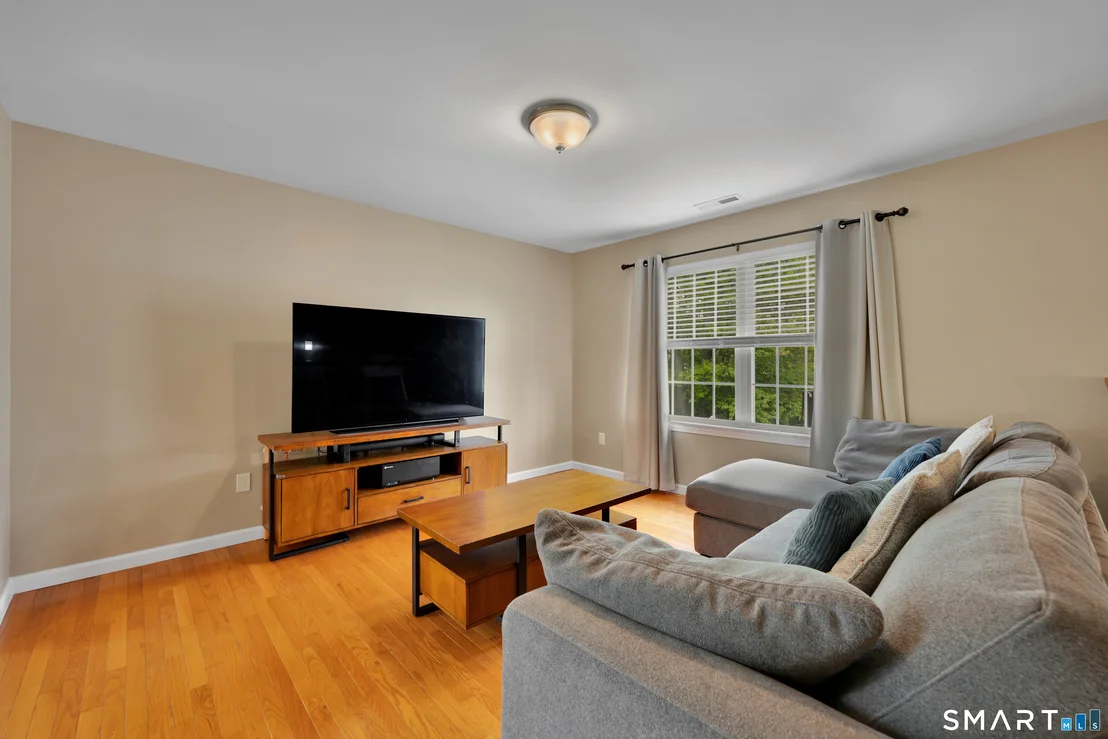 Photo of 43 Oak Street
