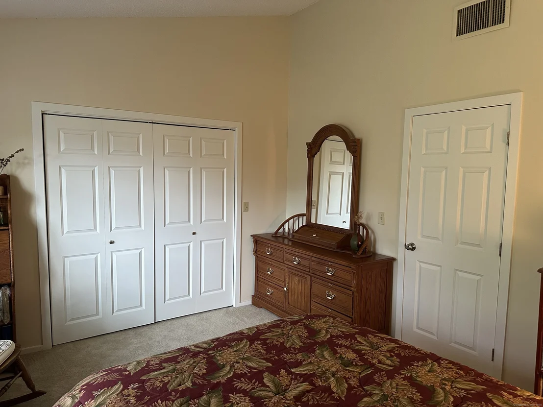 Photo of Unit APT23 at 827 Oronoke Road