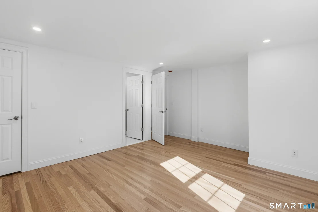 Photo of 395 Cross Hill Road
