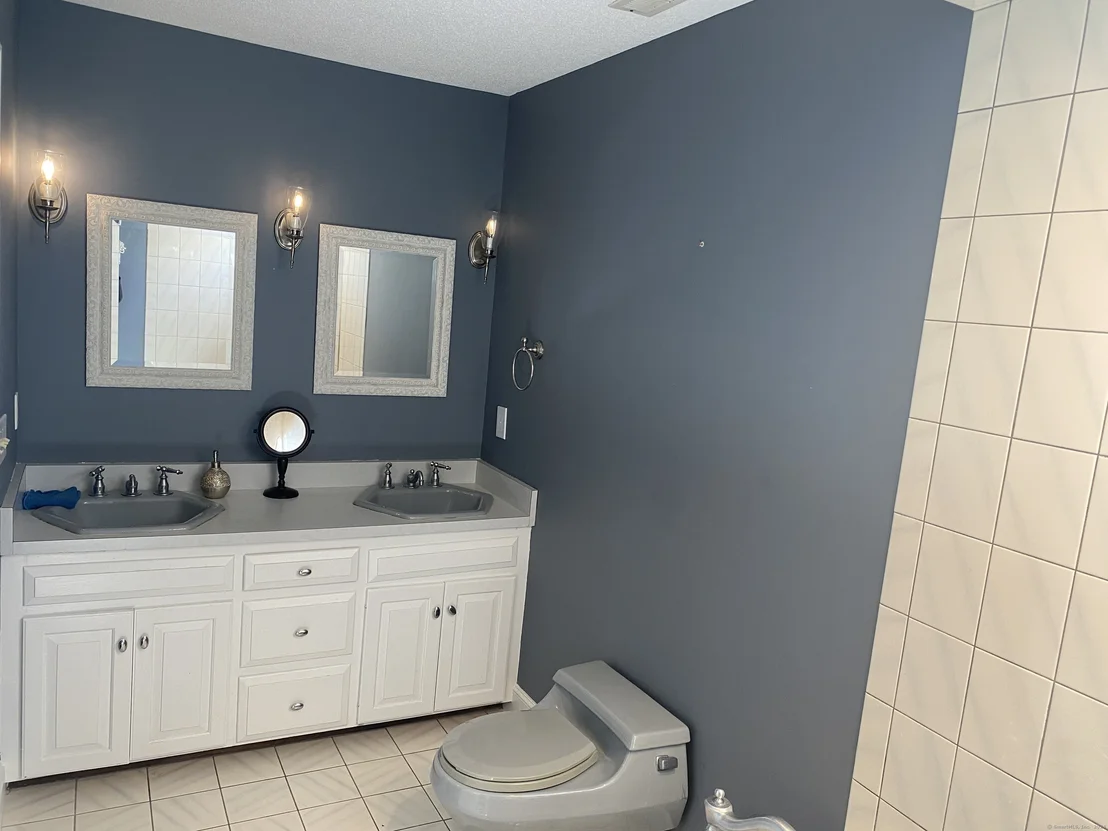 Photo of 302 Neill Drive