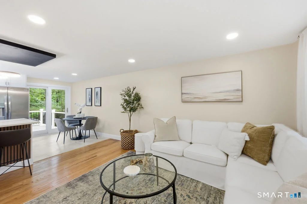 Photo of 445 Lincoln Drive