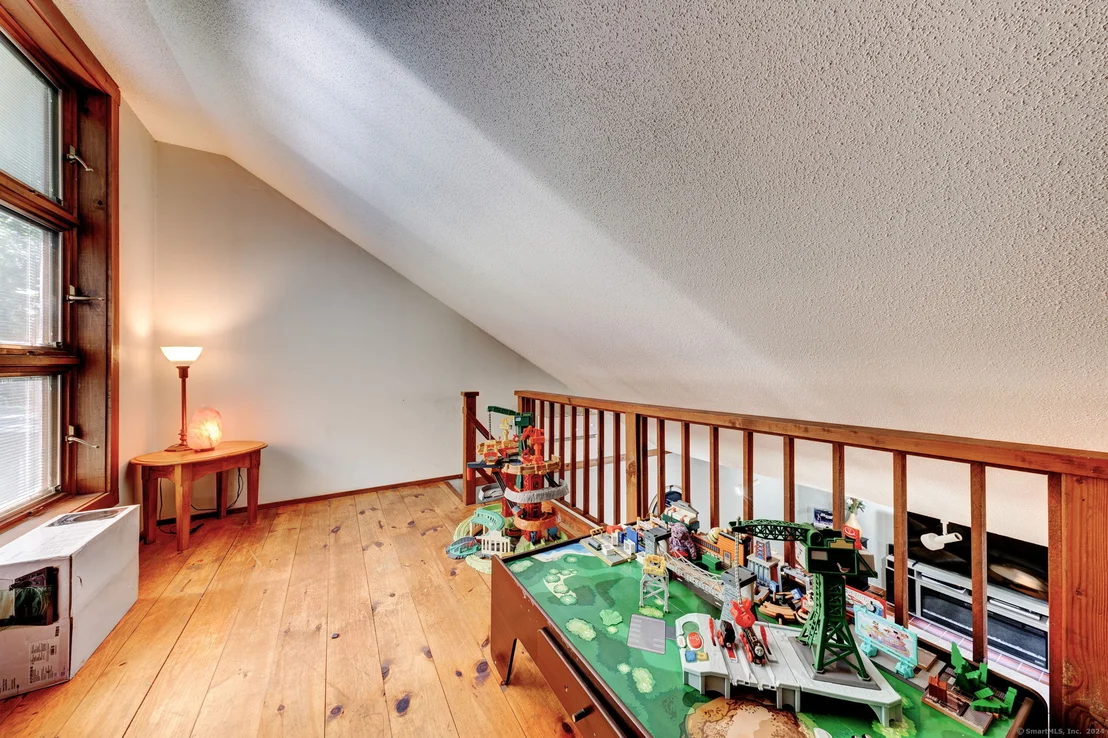 Photo of 76 Davis Road