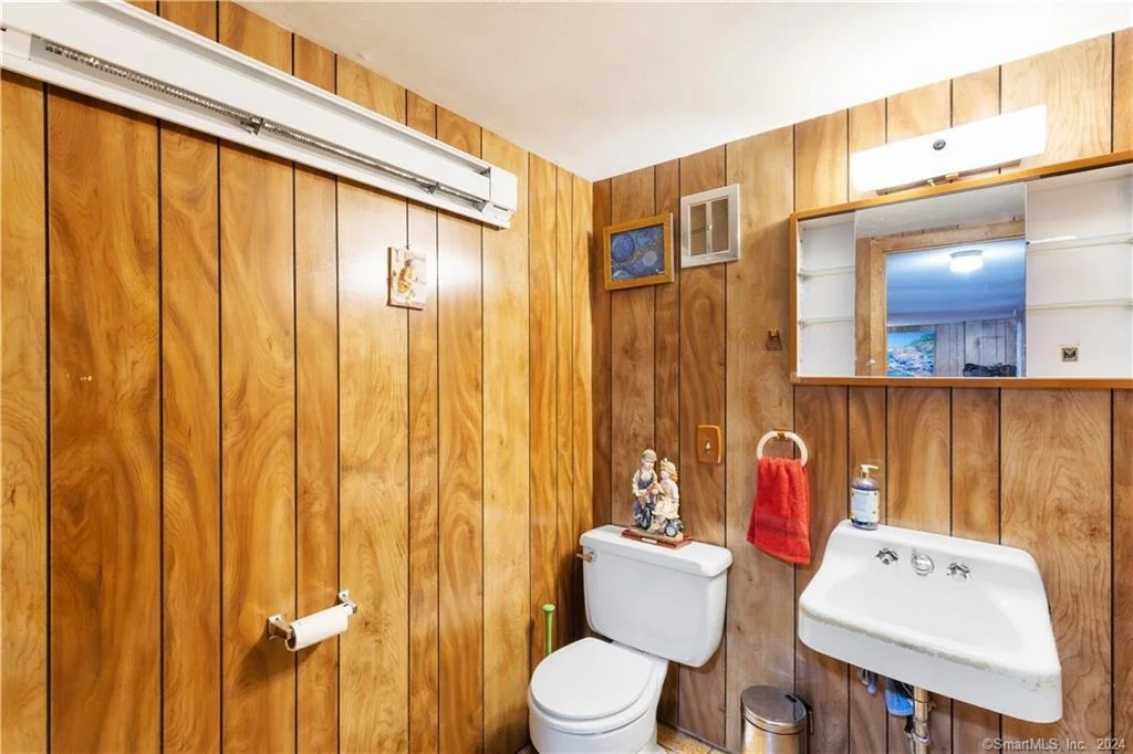 Photo of 498 Scott Road