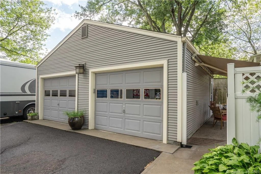 Photo of 95 Robbins Avenue