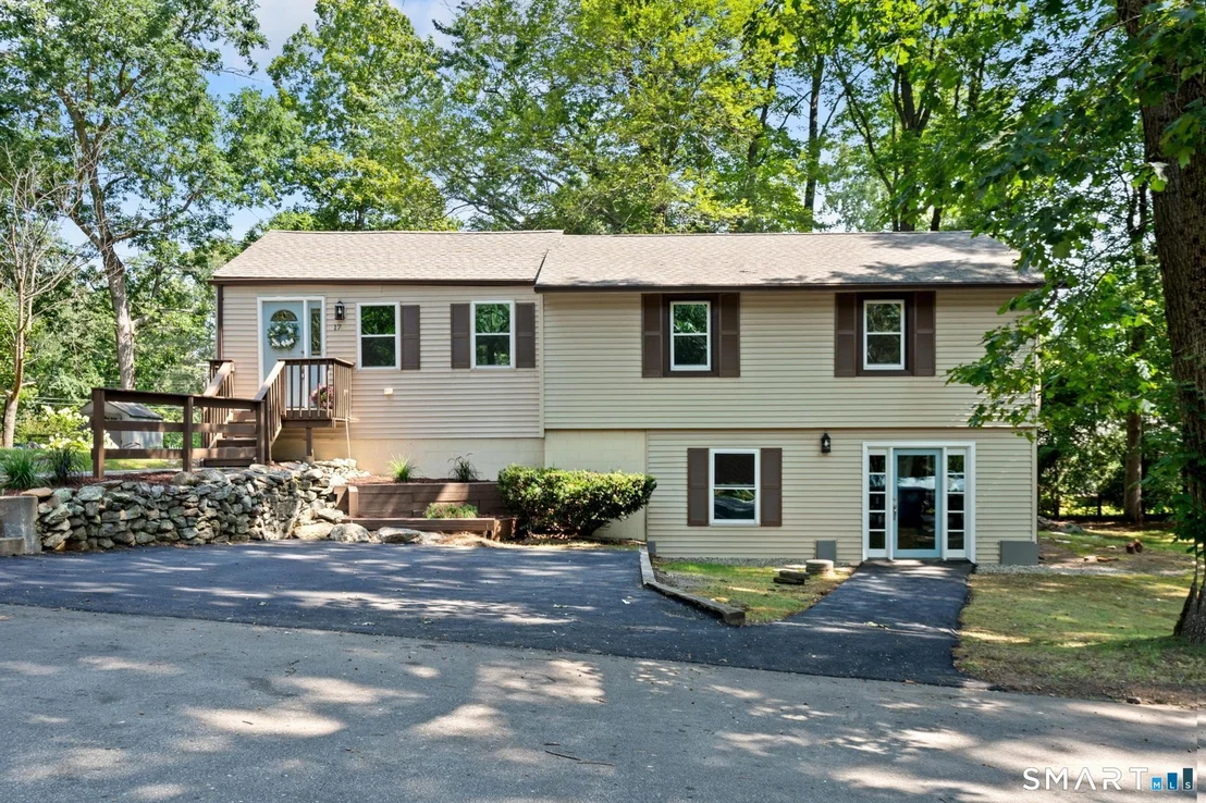 Photo of 17 Ireland Drive