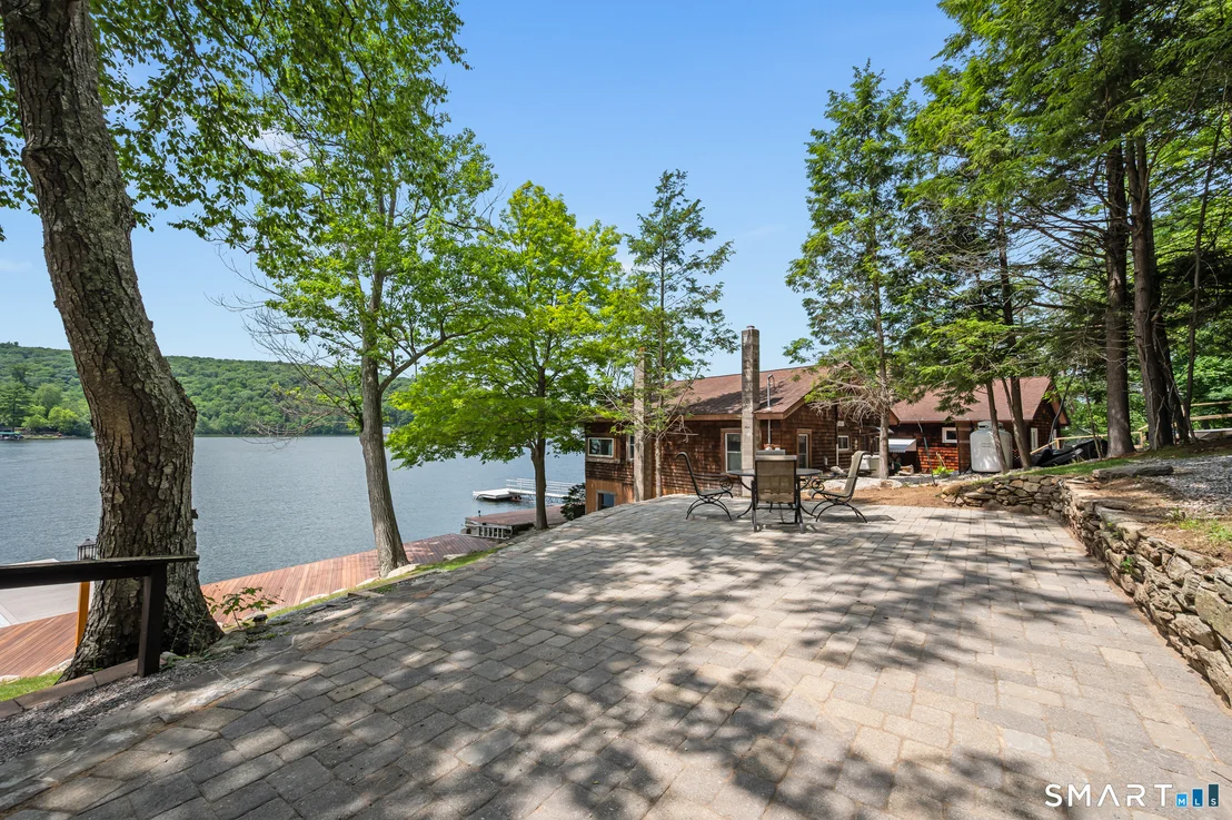 Photo of 752 Lake Drive
