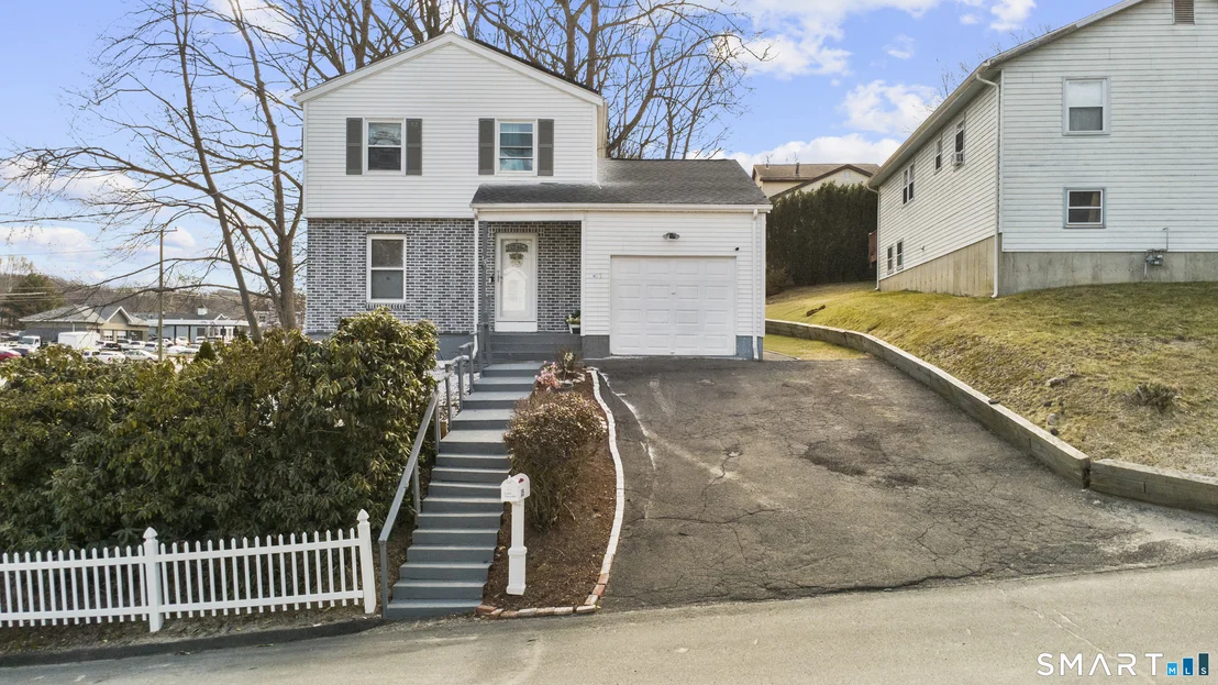 Photo of 15 Kenneth Circle