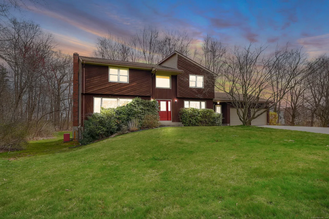 Photo of 2 Clover Drive