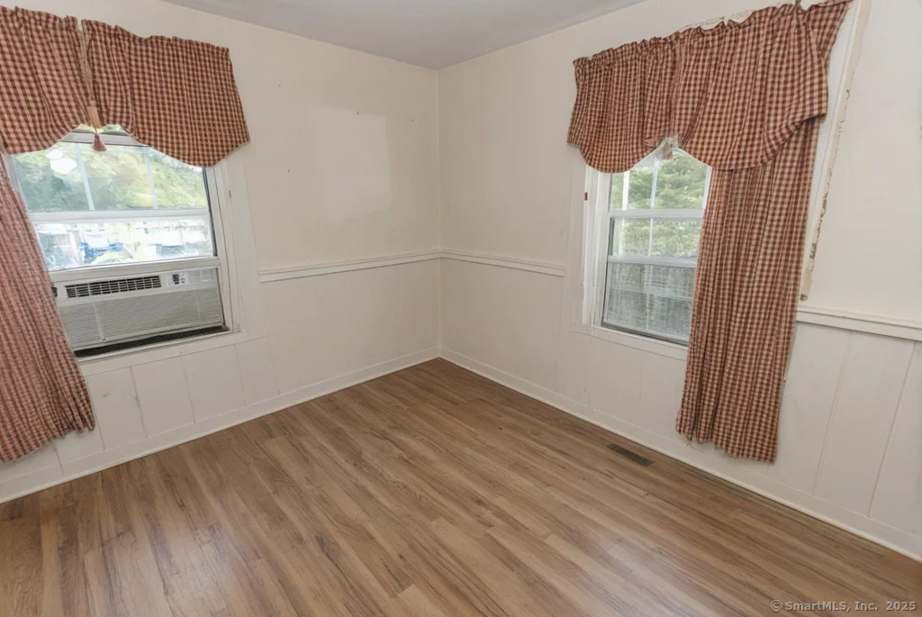 Photo of 46 Hemlock Drive