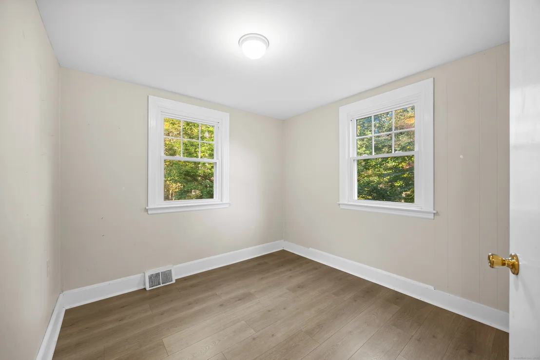 Photo of 1324 Notch Road