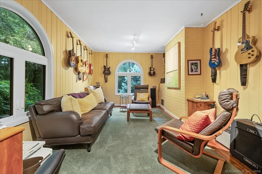 Photo of 60 Pheasant Lane