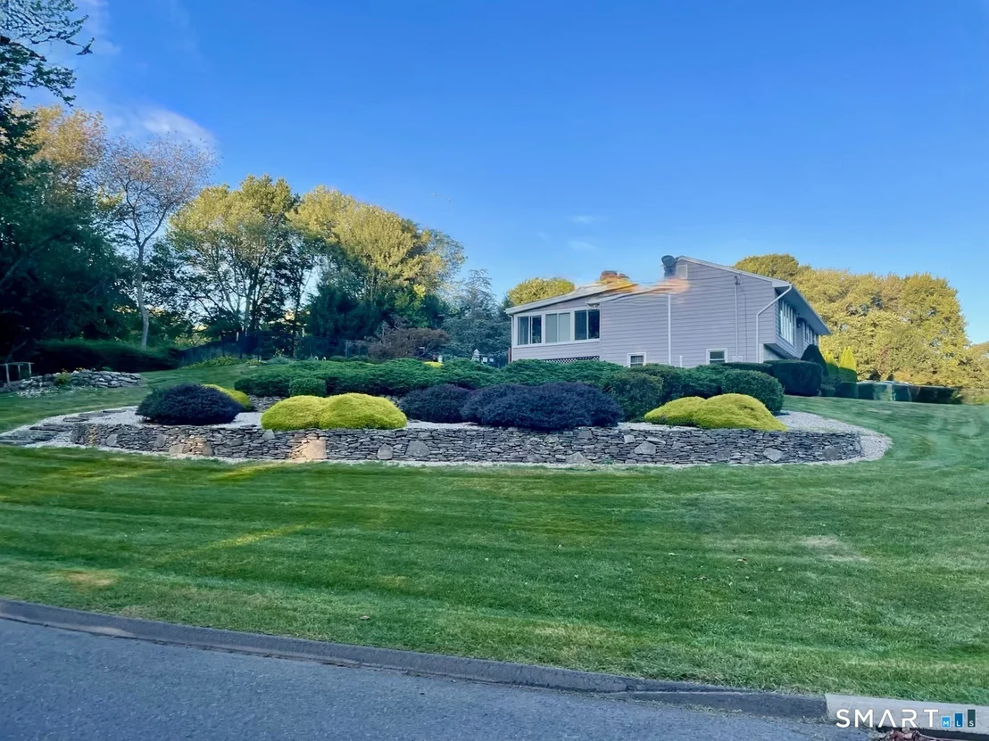 Photo of 1 Deer Run Drive