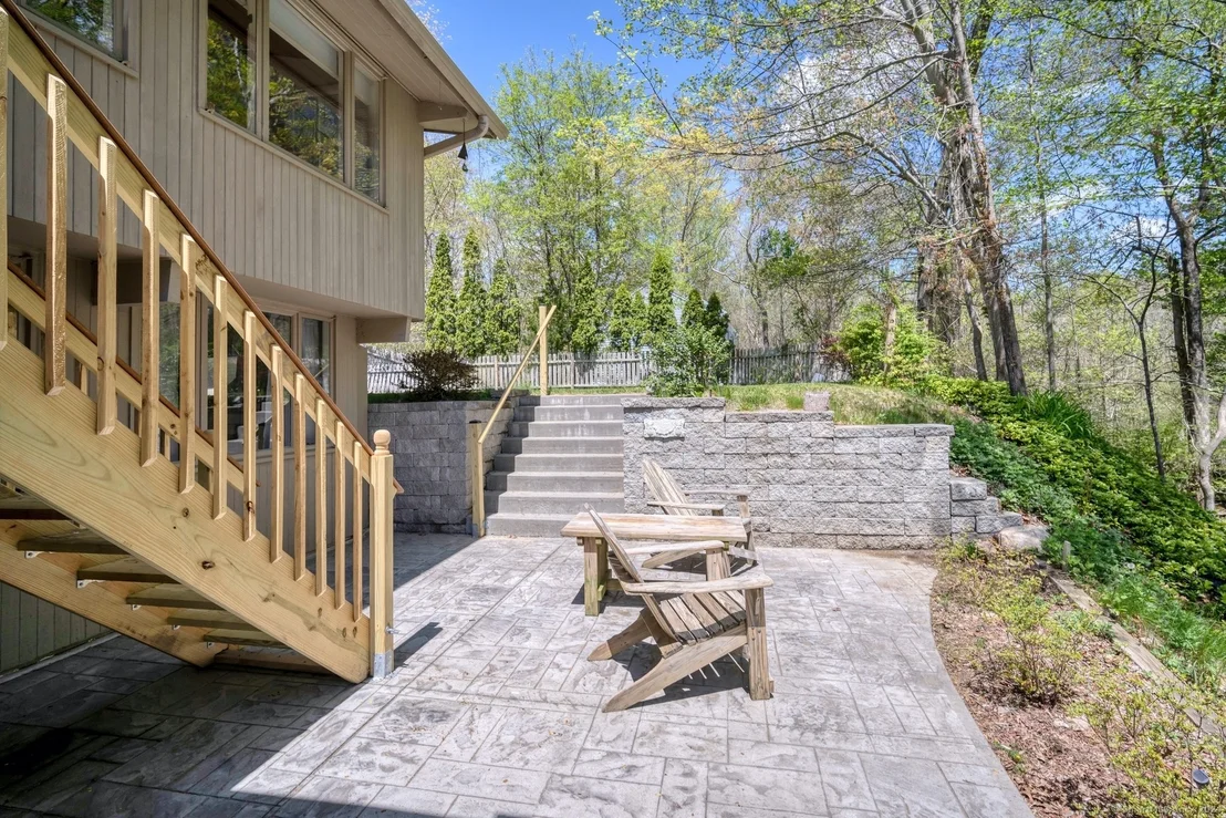 Photo of 6 Stone Cliff Drive