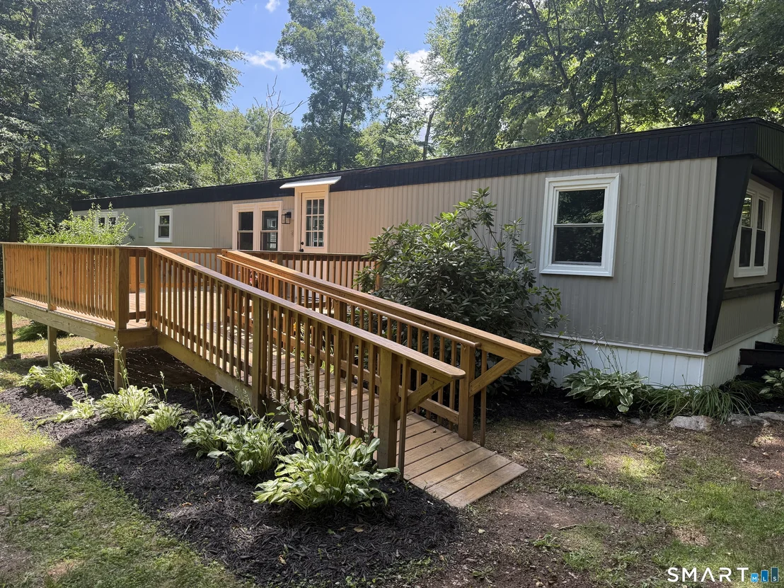 Photo of 11 Paradise Drive