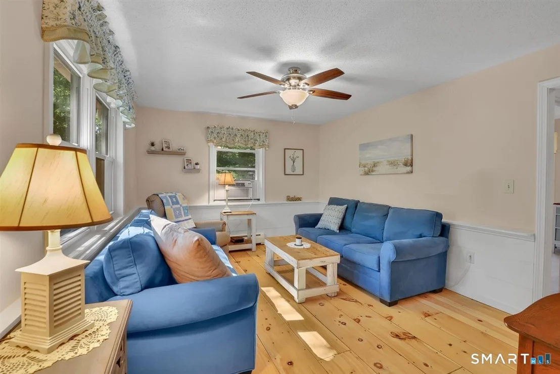 Photo of 328 Bulkeley Hill Road
