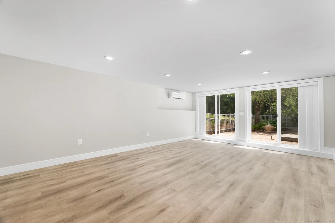 Photo of 16 Ariel Way