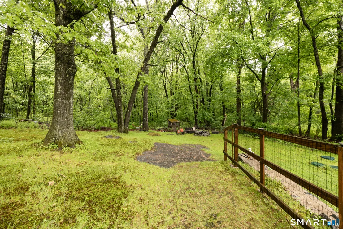 Photo of 1166 Spindle Hill Road