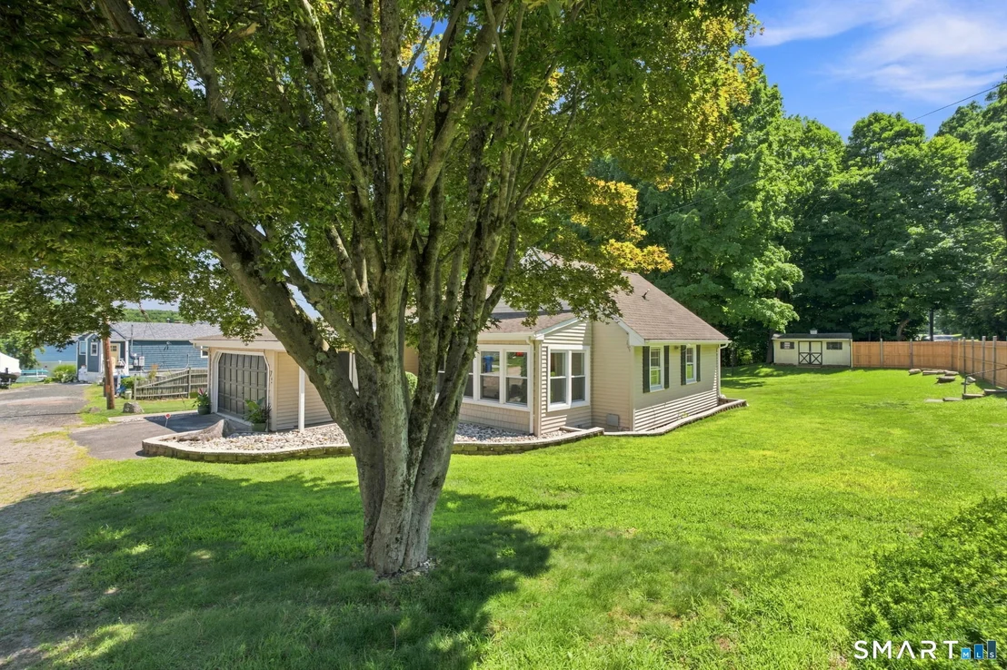 Photo of 75 Shore Road