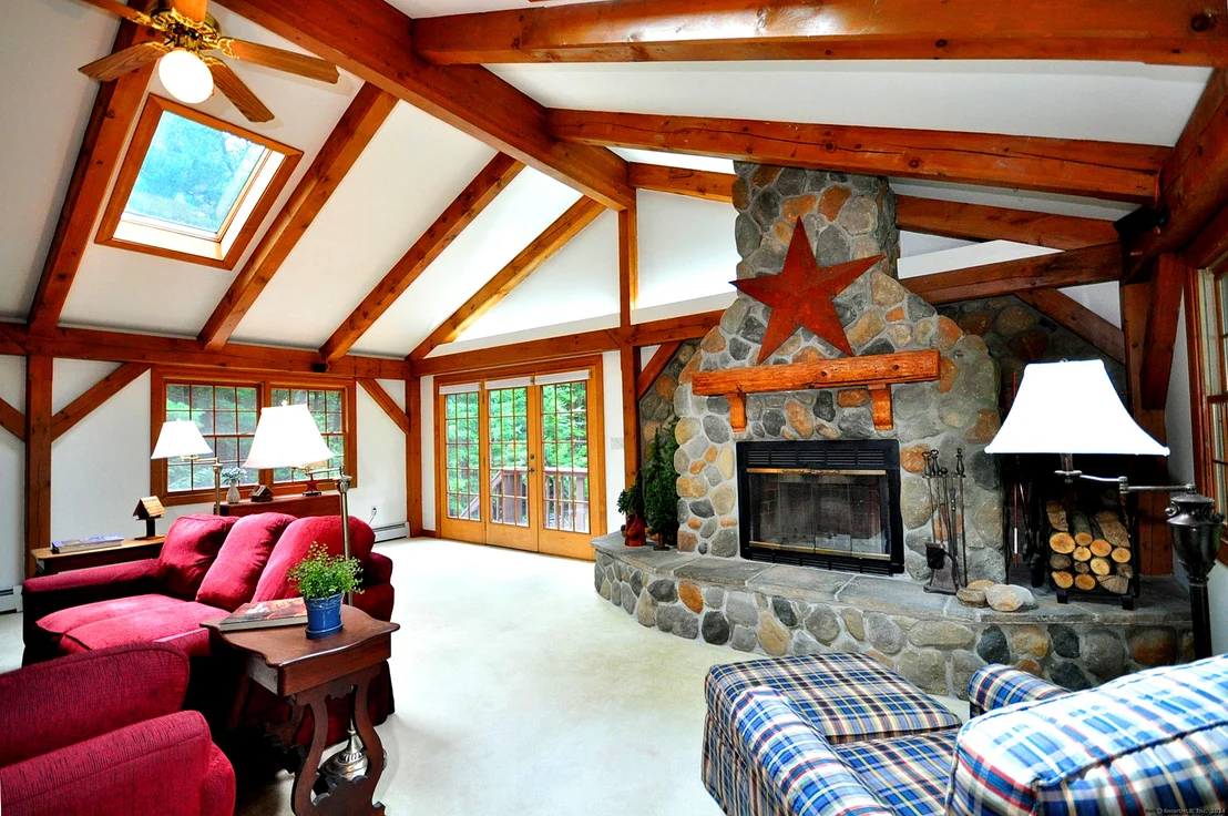 Photo of 31 Spring Glen Drive