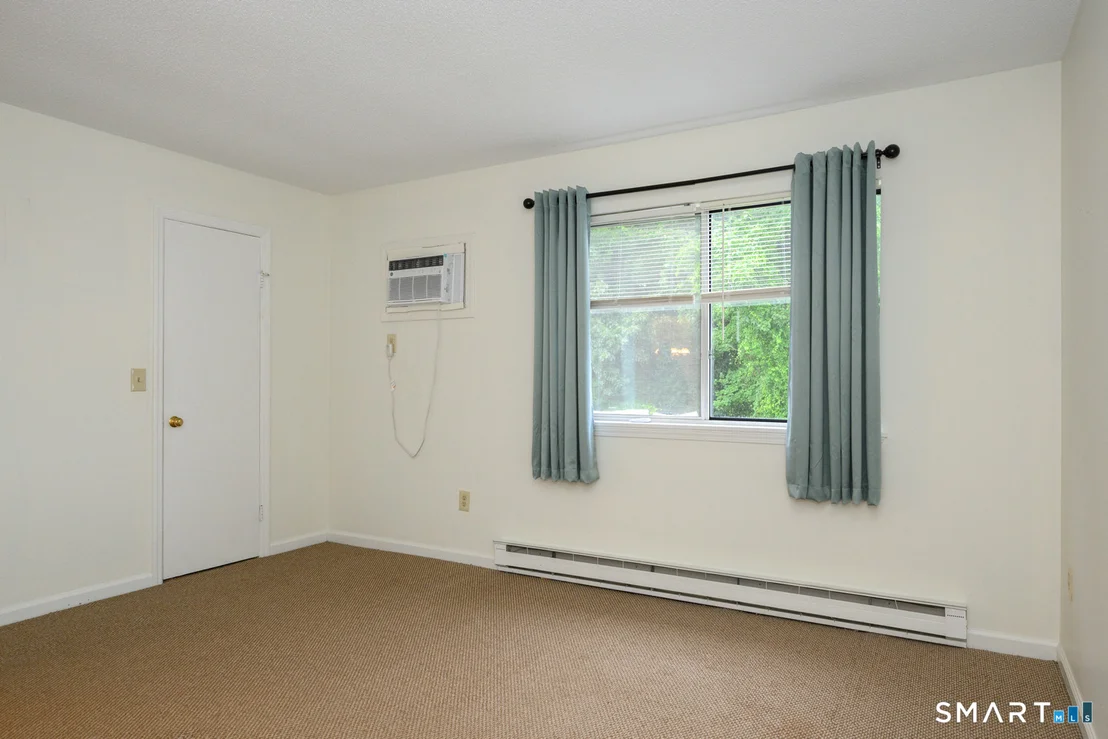Photo of Unit 25D at 925 Oronoke Road