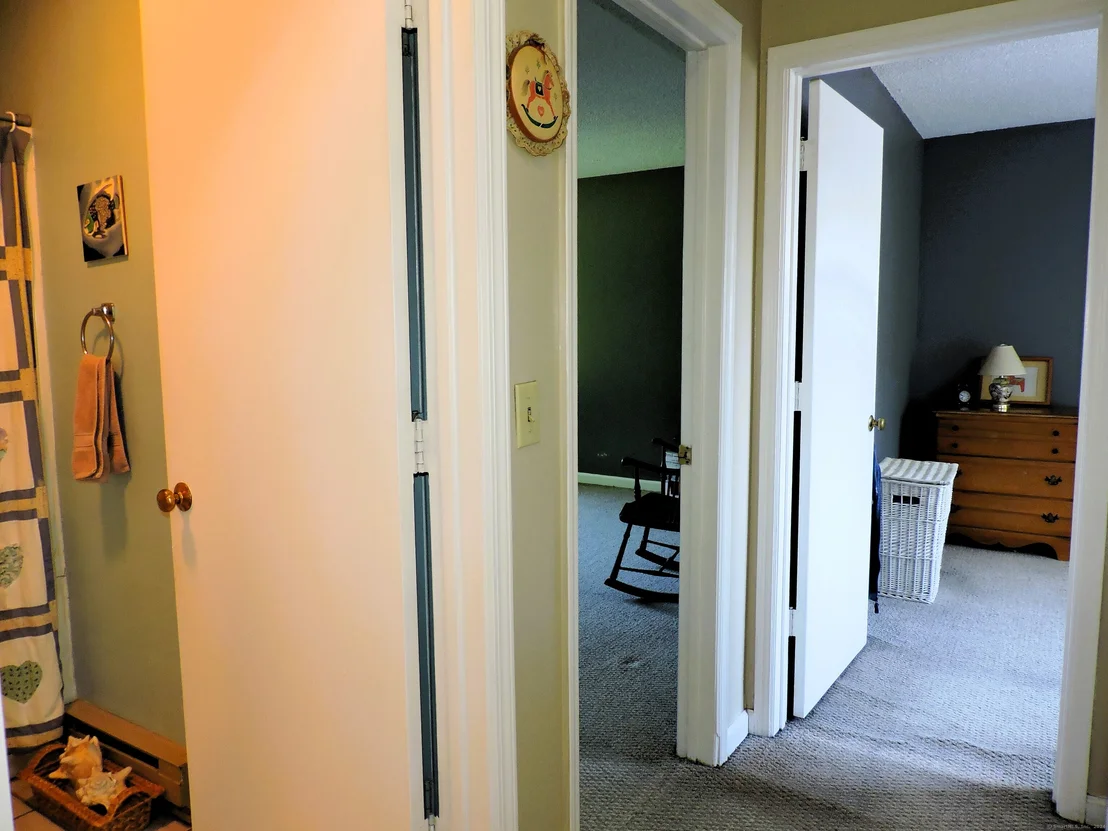 Photo of Unit 32C at 925 Oronoke Road