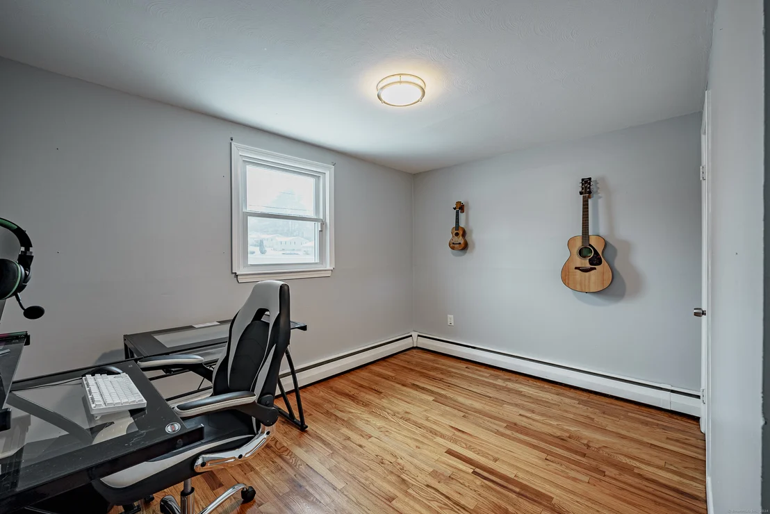 Photo of 4 Robbin Road