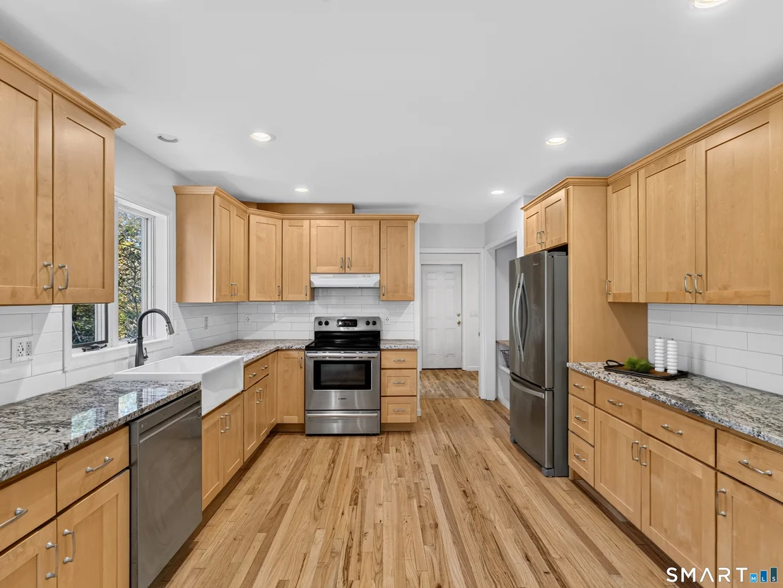 Photo of 7 Hickory Hill Drive