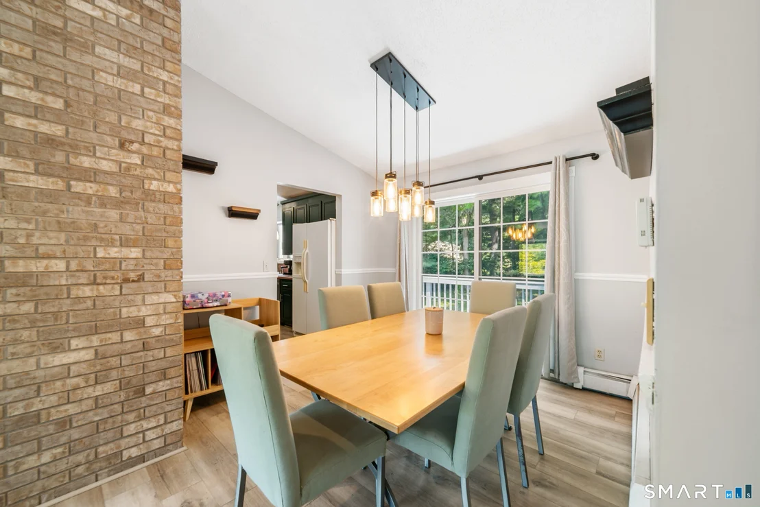 Photo of 168 Maple Avenue