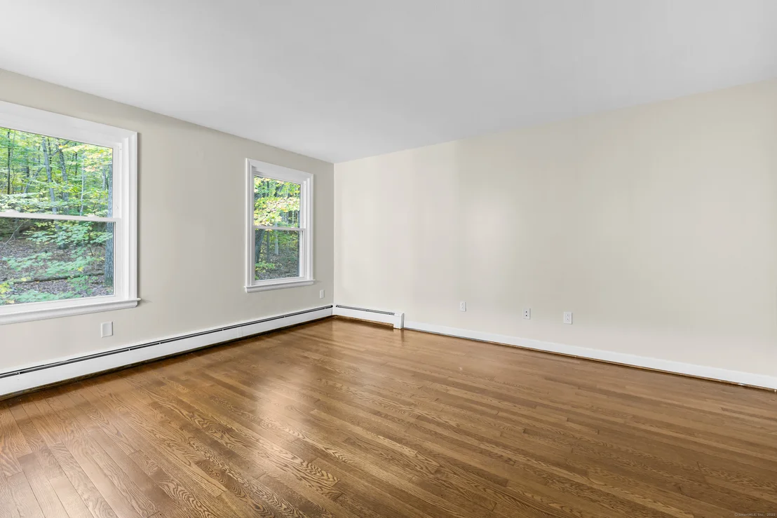 Photo of 545 Simsbury Road