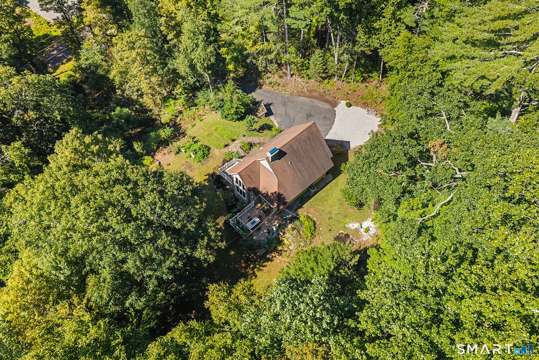 Photo of 82 River Road
