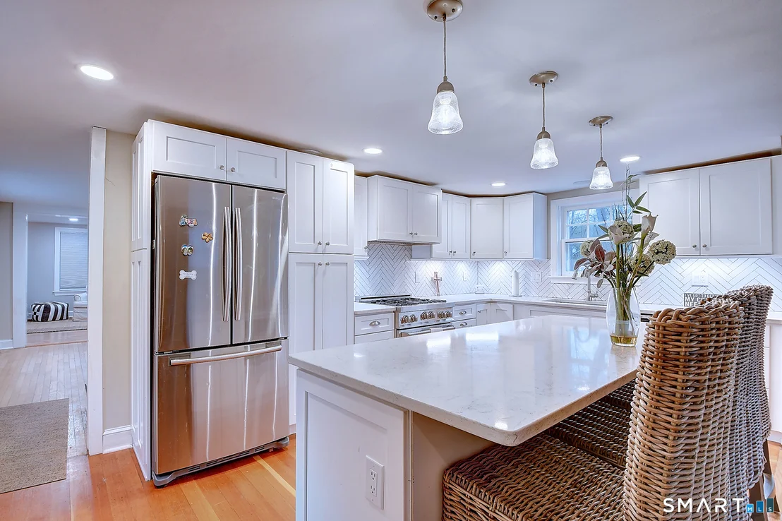 Photo of 27 Chestnut Hill Road