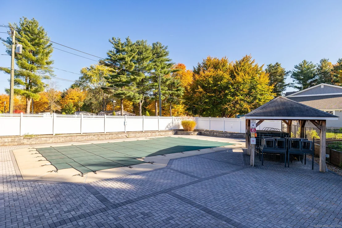 Photo of 6 Red Oak Drive