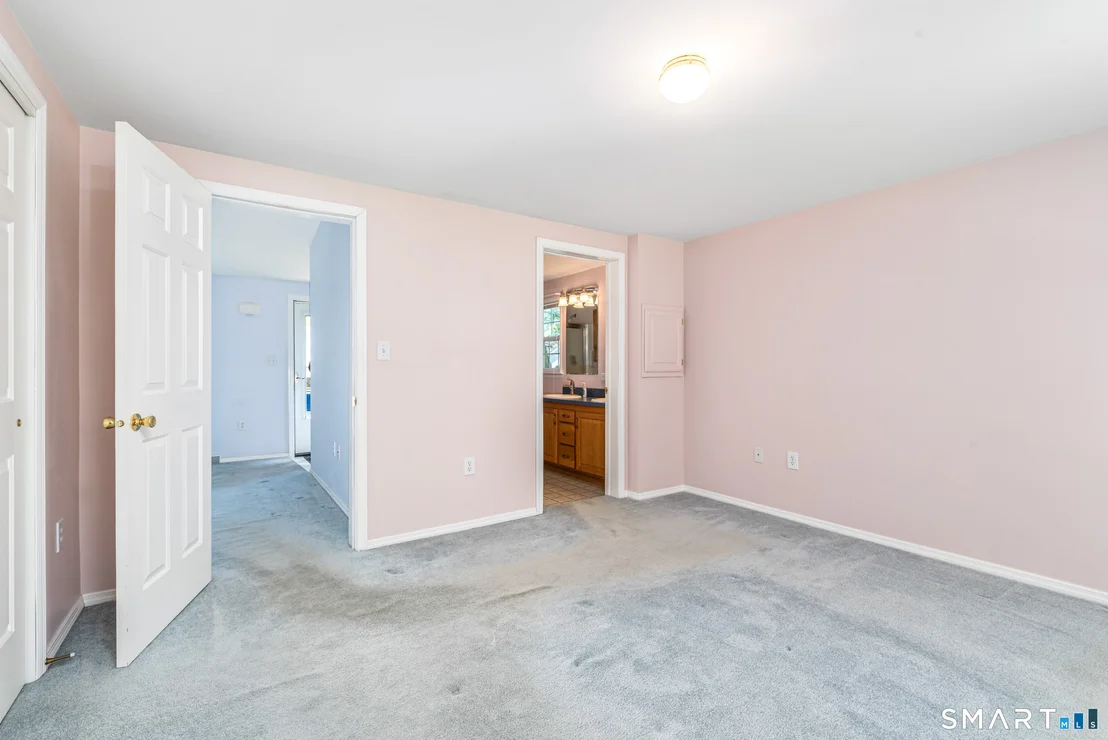 Photo of 17 Laurel Circle