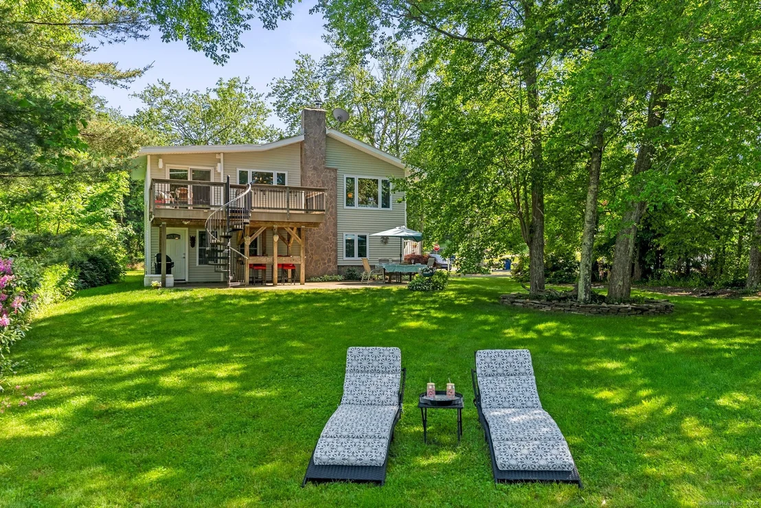Photo of 1 Lakeside Circle