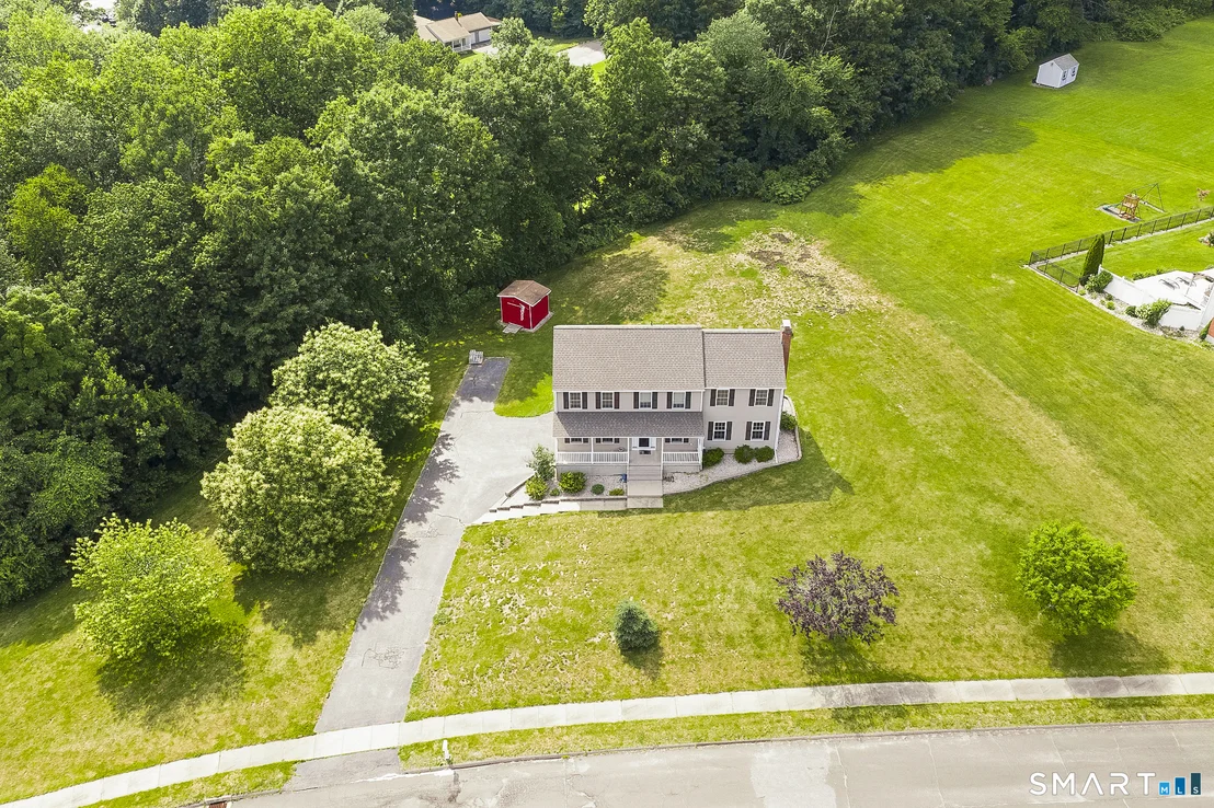 Photo of 39 Old Farm Road