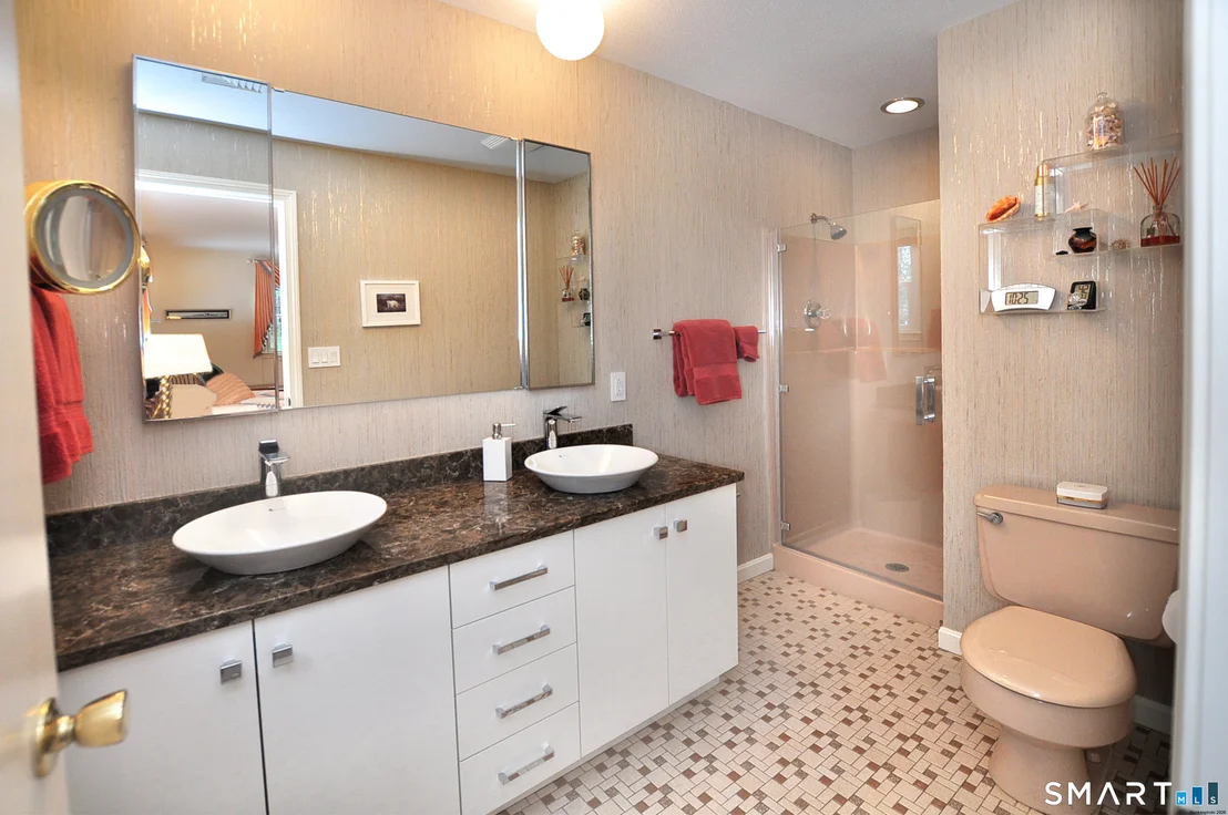 Photo of 15 Winhart Drive