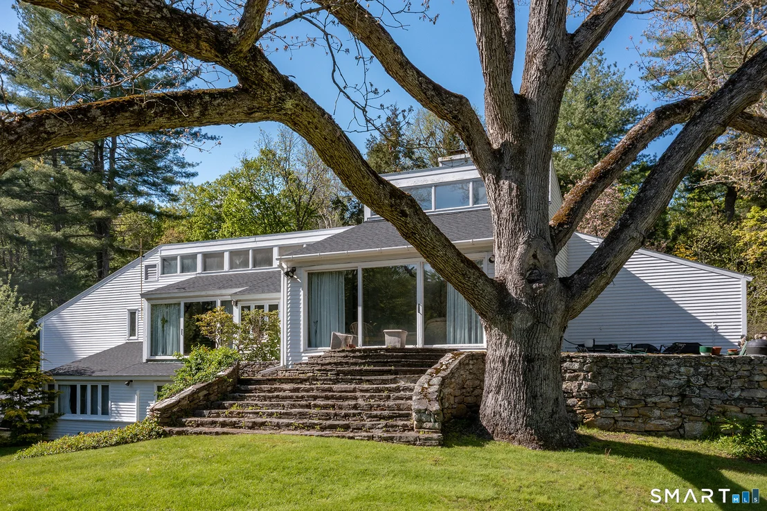 Photo of 35 River Road