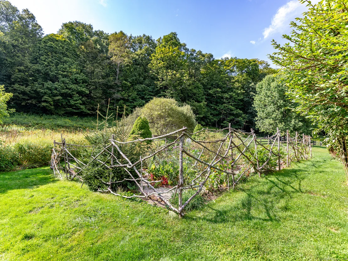 Photo of 276 Guilds Hollow Road