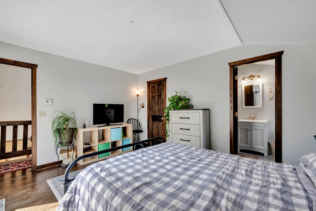 Photo of 21 Long Meadow Road