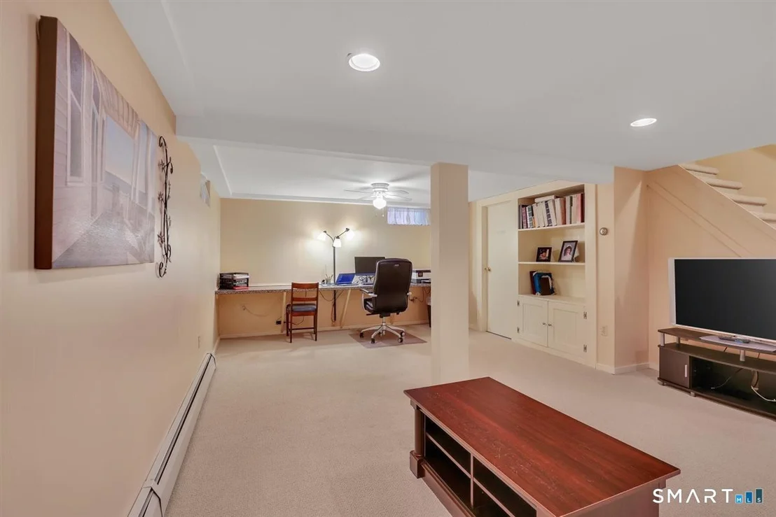 Photo of 328 Bulkeley Hill Road